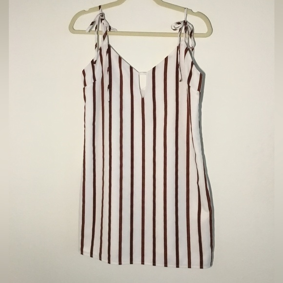 SUPERDOWN Tie Strap Mini Dress White Brown Stripes New NWT Revolve Size Medium - Picture 10 of 16
